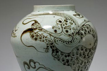 korean_dragon_ceramic_jar