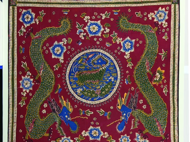 Dragons on Peranakan Altar Cloth